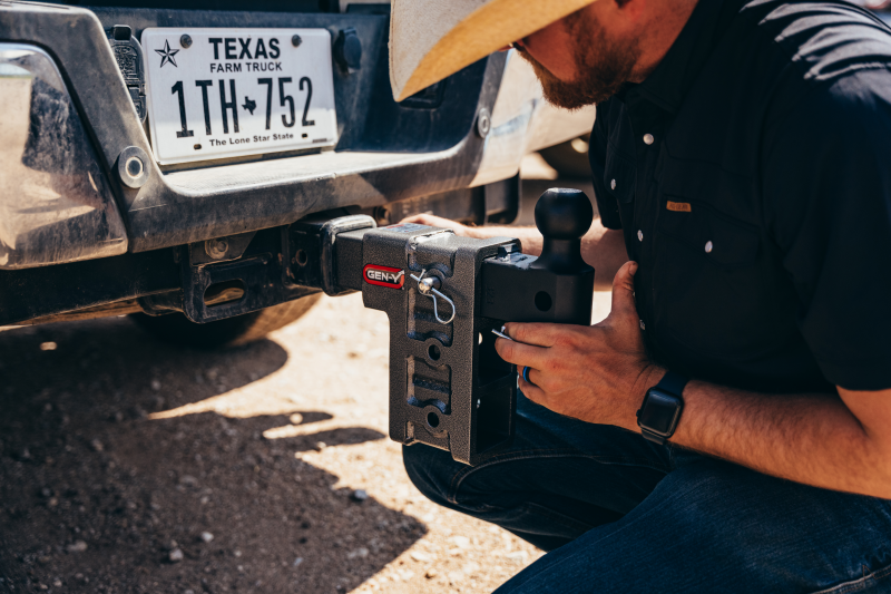 Gen-Y Mega Duty 2.5in Shank 6in Offset Drop 32K Hitch w/GH-0161 Dual-Ball/GH-0162 Pintle Lock